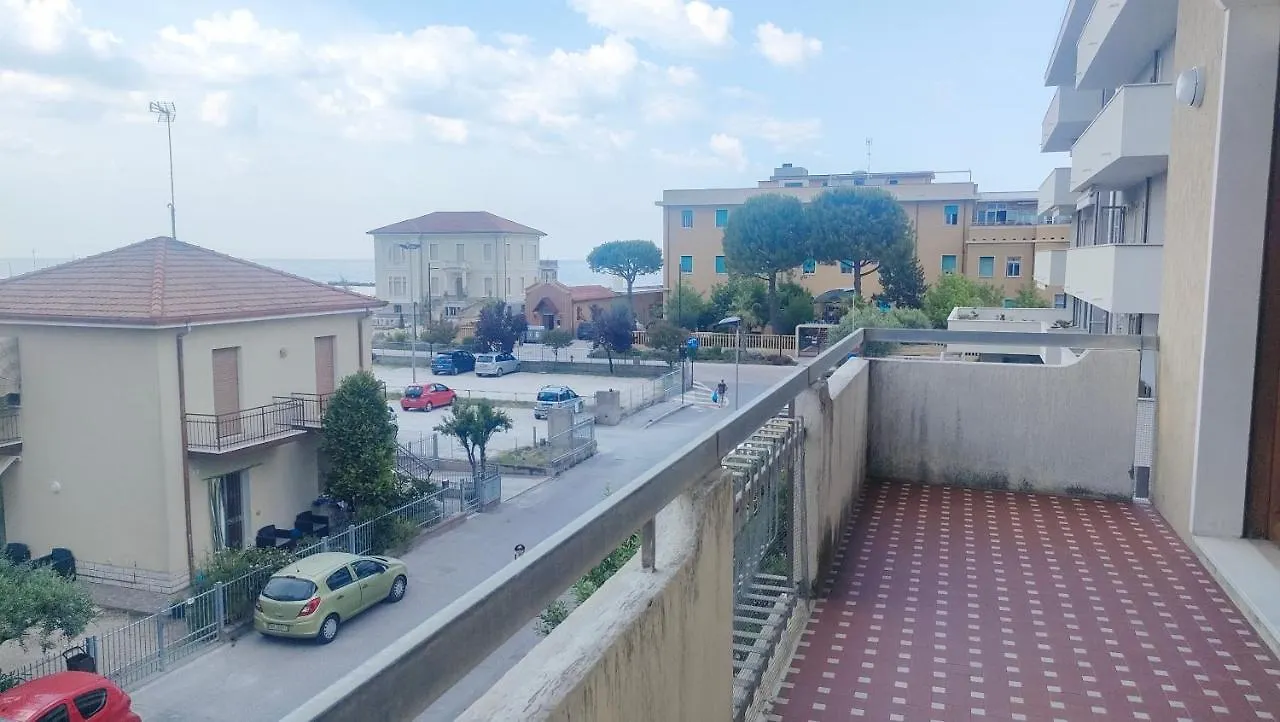 Apartamento Villa Borghesi Fronte Spiaggia Con Parcheggio Privato Rimini