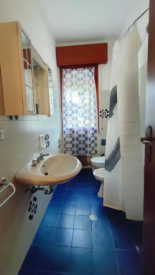 Villa Borghesi Fronte Spiaggia Con Parcheggio Privato Rimini Apartamento