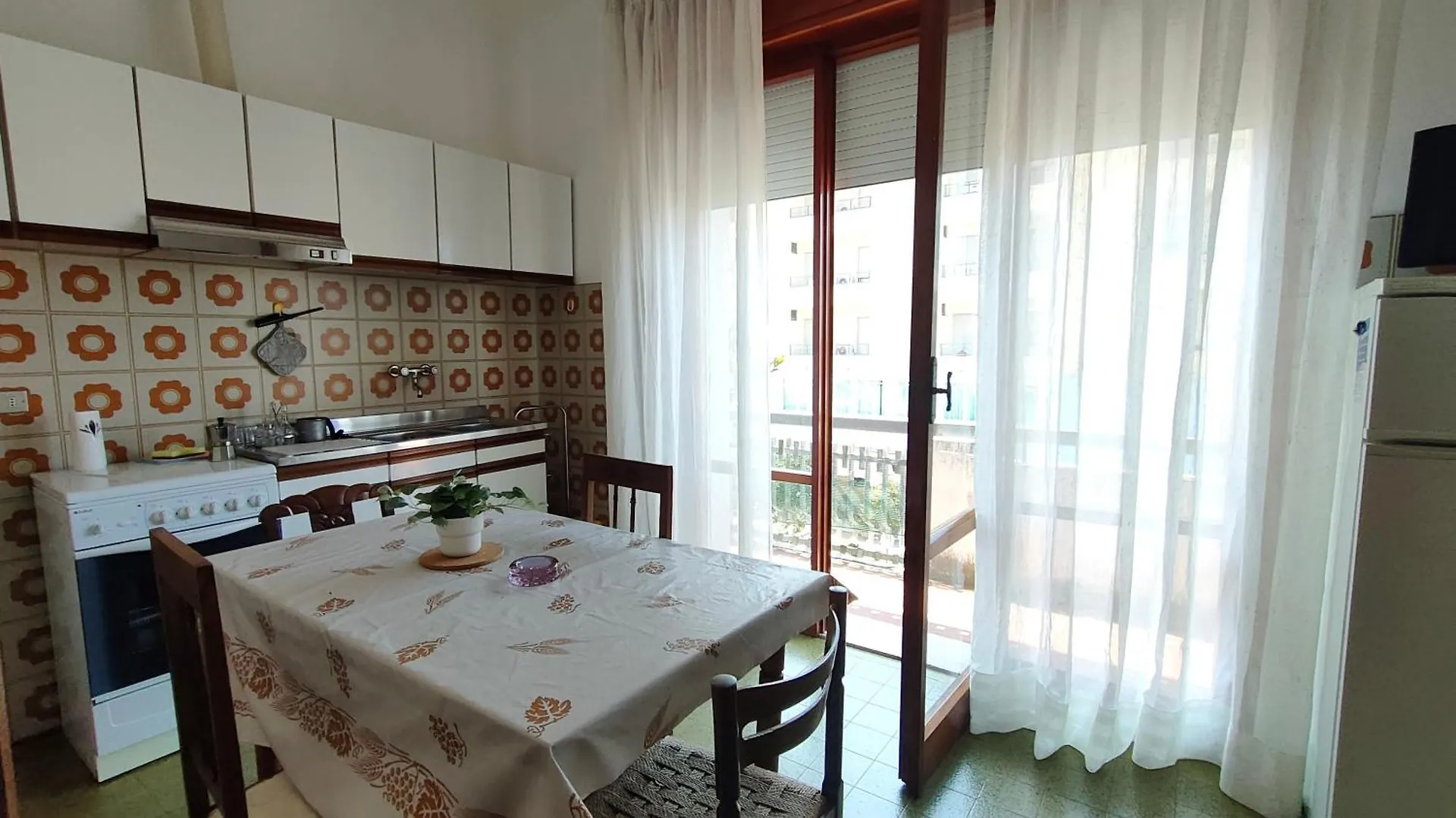 Villa Borghesi Fronte Spiaggia Con Parcheggio Privato Rimini Apartamento