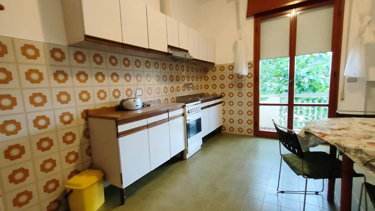 Villa Borghesi Fronte Spiaggia Con Parcheggio Privato Rimini